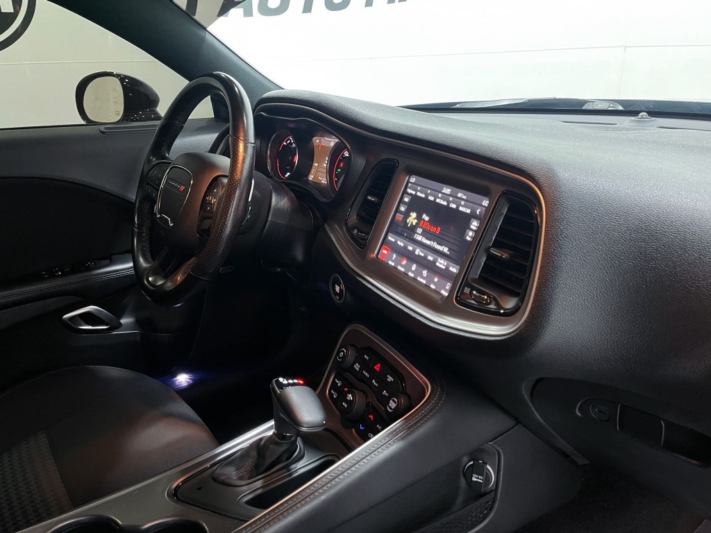 2019 Dodge Challenger Image 21