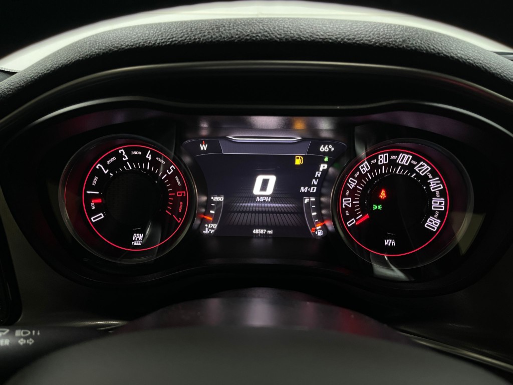 2019 Dodge Challenger Image 24