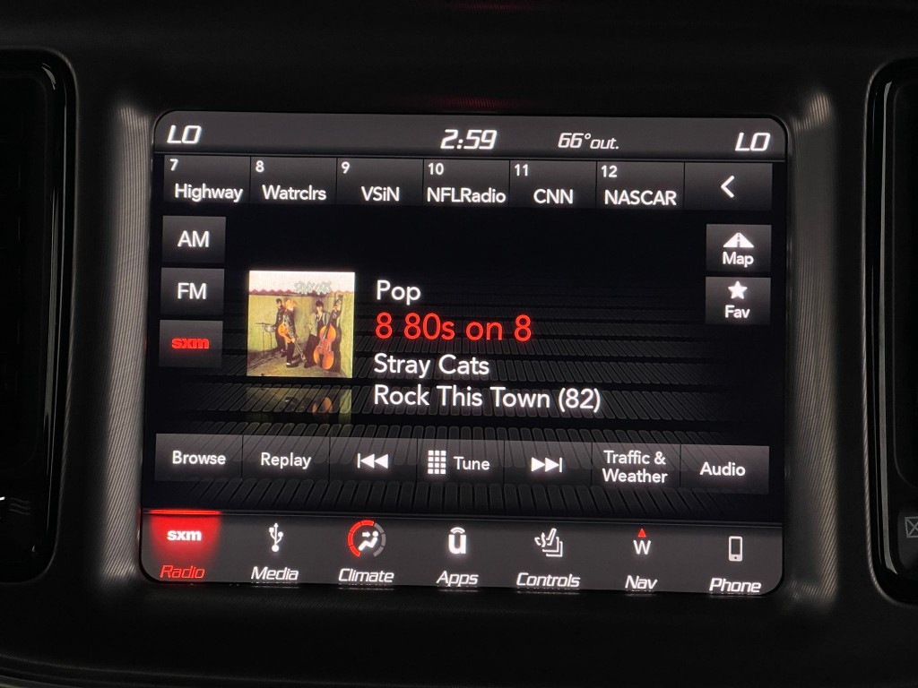 2019 Dodge Challenger Image 25