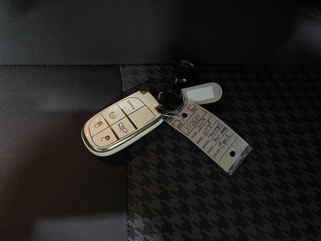 2019 Dodge Challenger Image 38