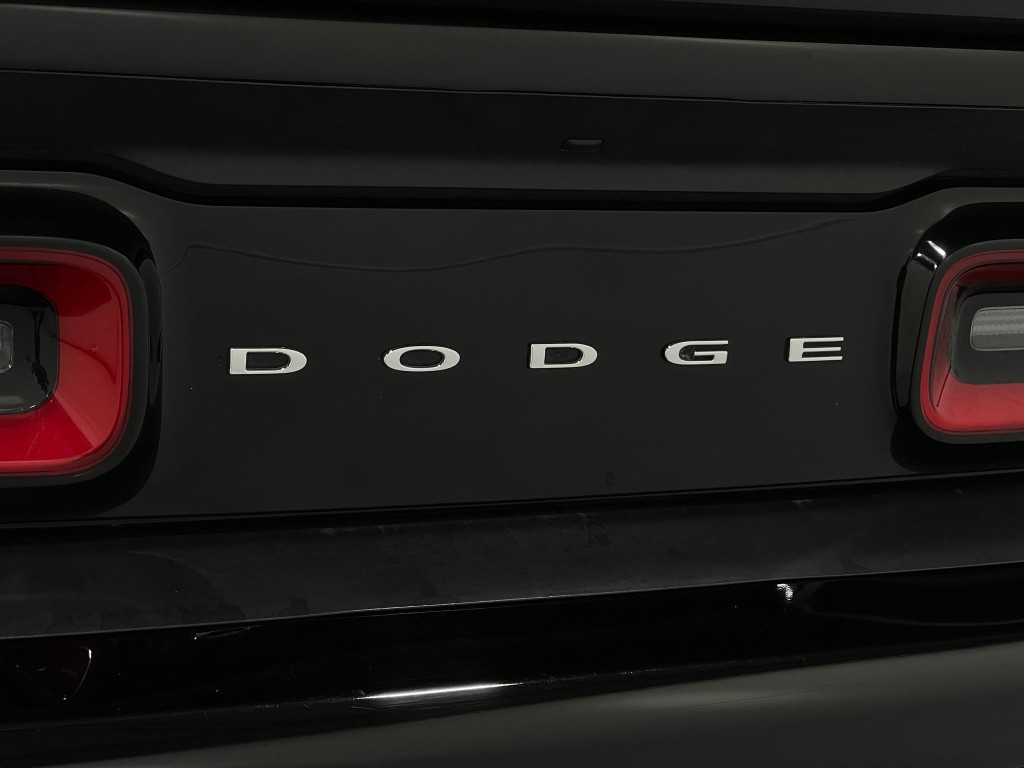 2019 Dodge Challenger Image 39