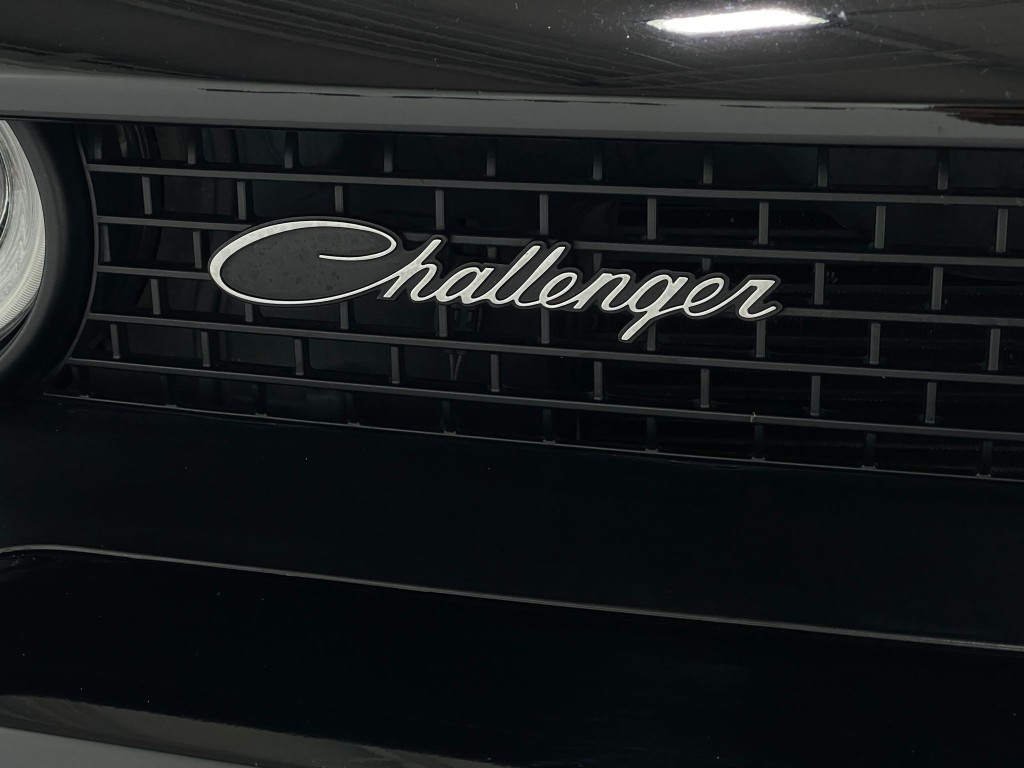 2019 Dodge Challenger Image 40