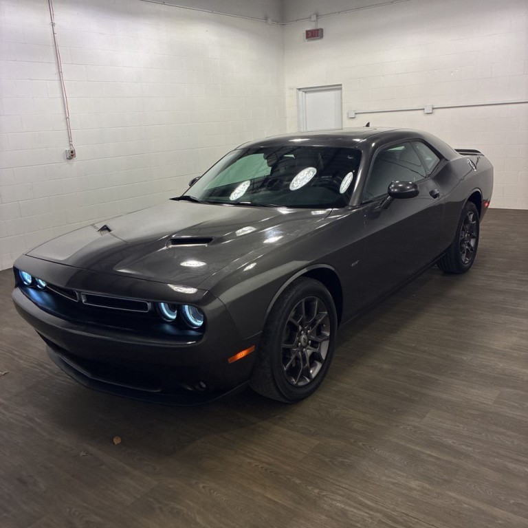 2017 Dodge Challenger Image 2