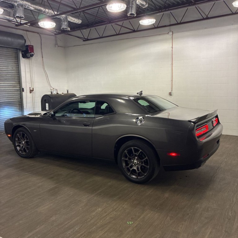 2017 Dodge Challenger Image 4