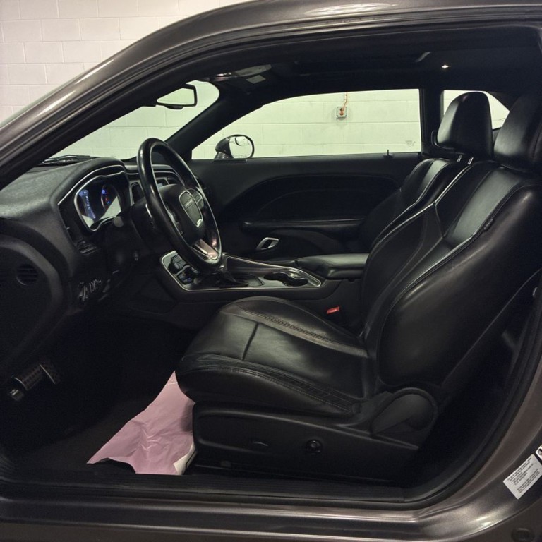 2017 Dodge Challenger Image 7