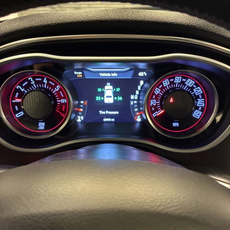 2017 Dodge Challenger Image 10