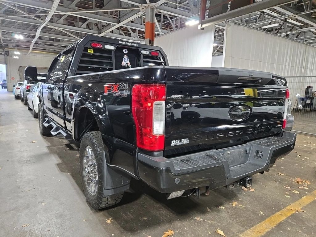 2017 Ford F-250 Image 4