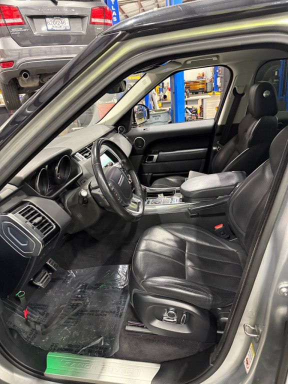 2017 Land Rover Range Rover Sport Image 5