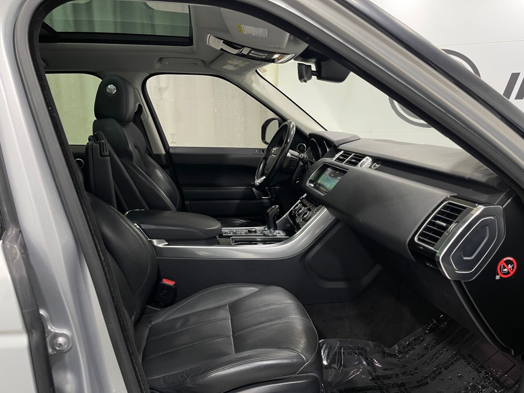 2017 Land Rover Range Rover Sport Image 32