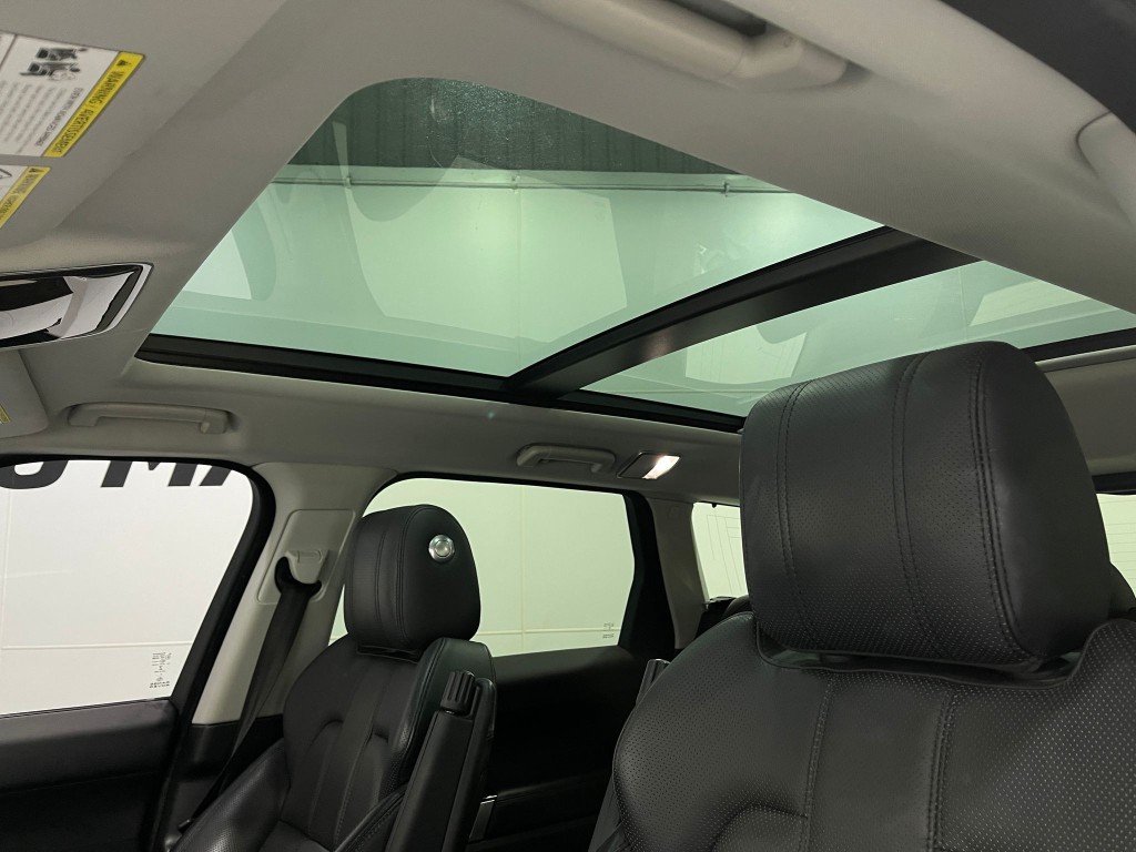 2017 Land Rover Range Rover Sport Image 12