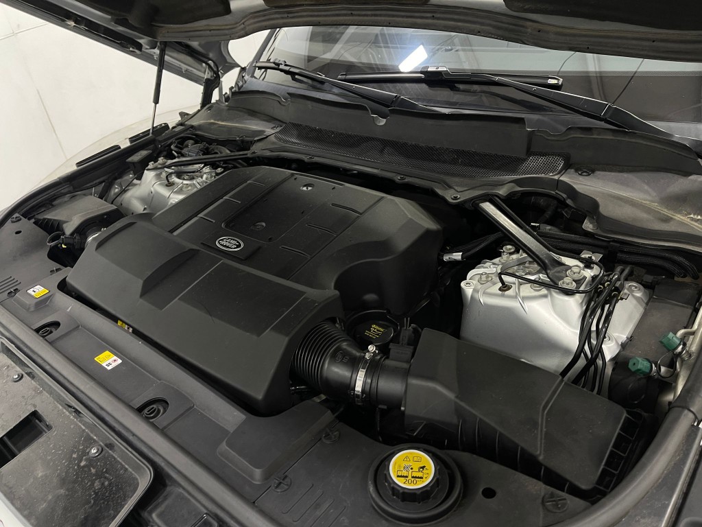 2017 Land Rover Range Rover Sport Image 27