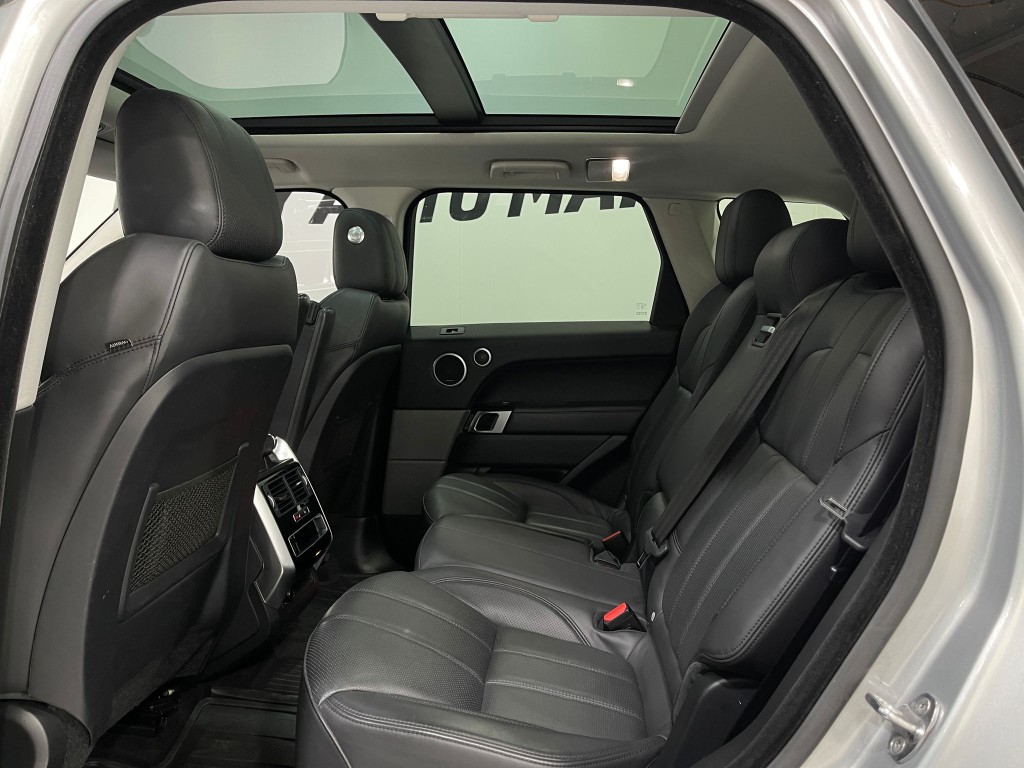 2017 Land Rover Range Rover Sport Image 30