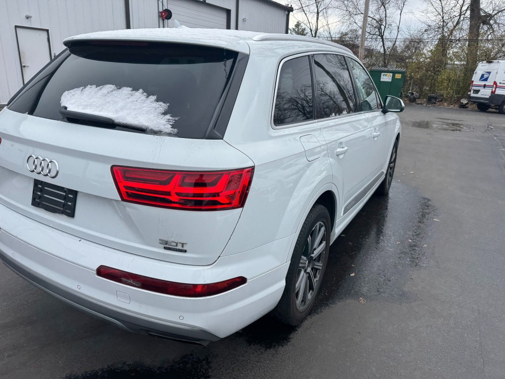 2017 Audi Q7 Image 3