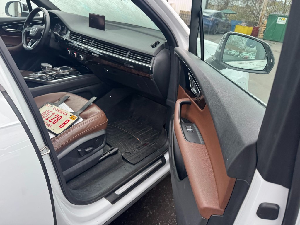 2017 Audi Q7 Image 6