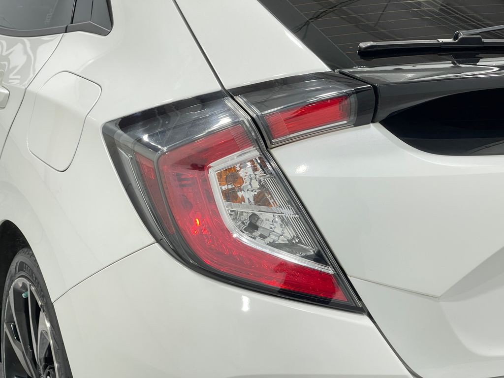 2017 Honda Civic Image 31