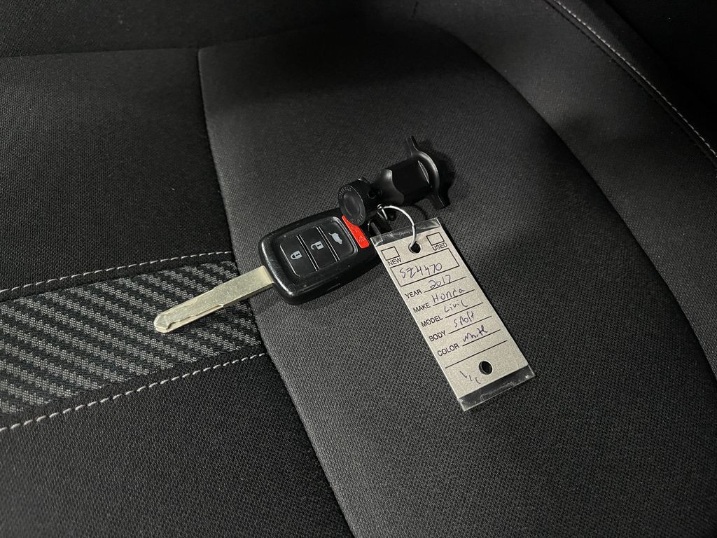 2017 Honda Civic Image 33