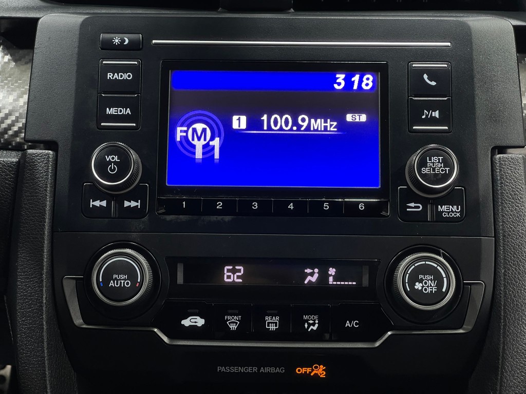 2017 Honda Civic Image 22