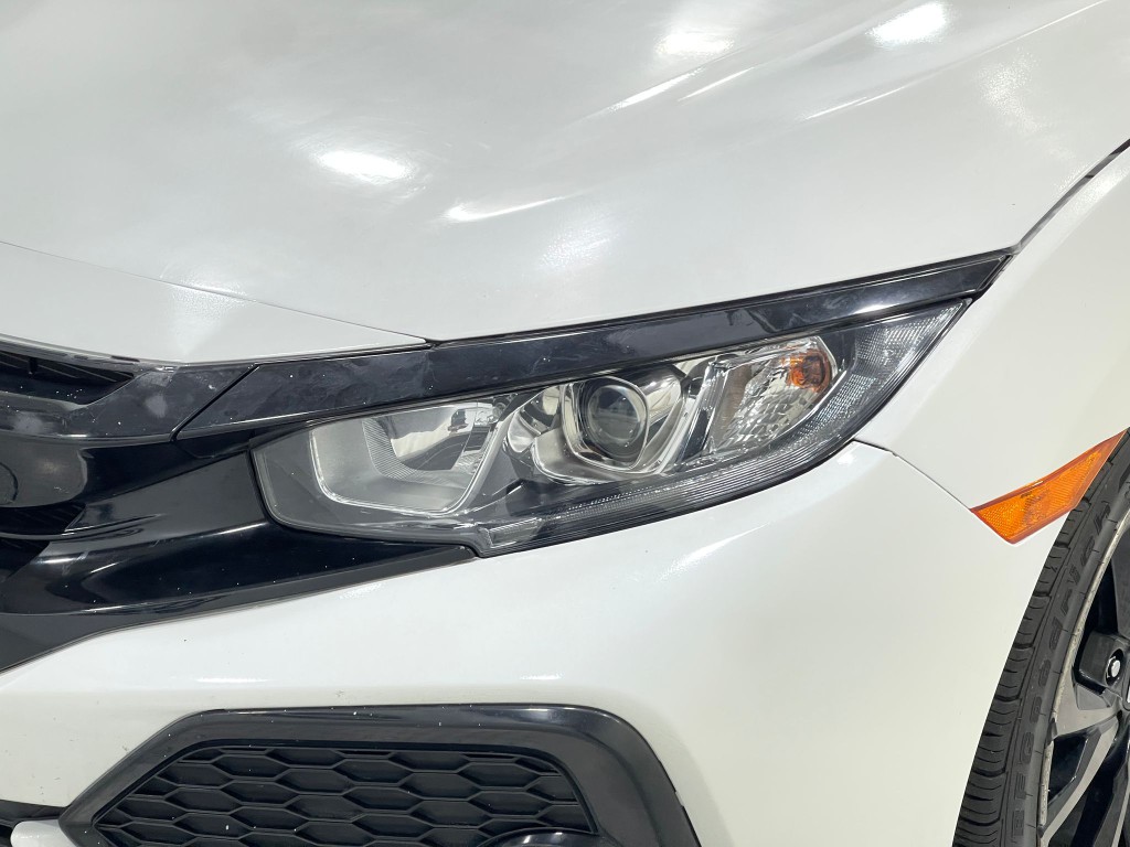 2017 Honda Civic Image 30