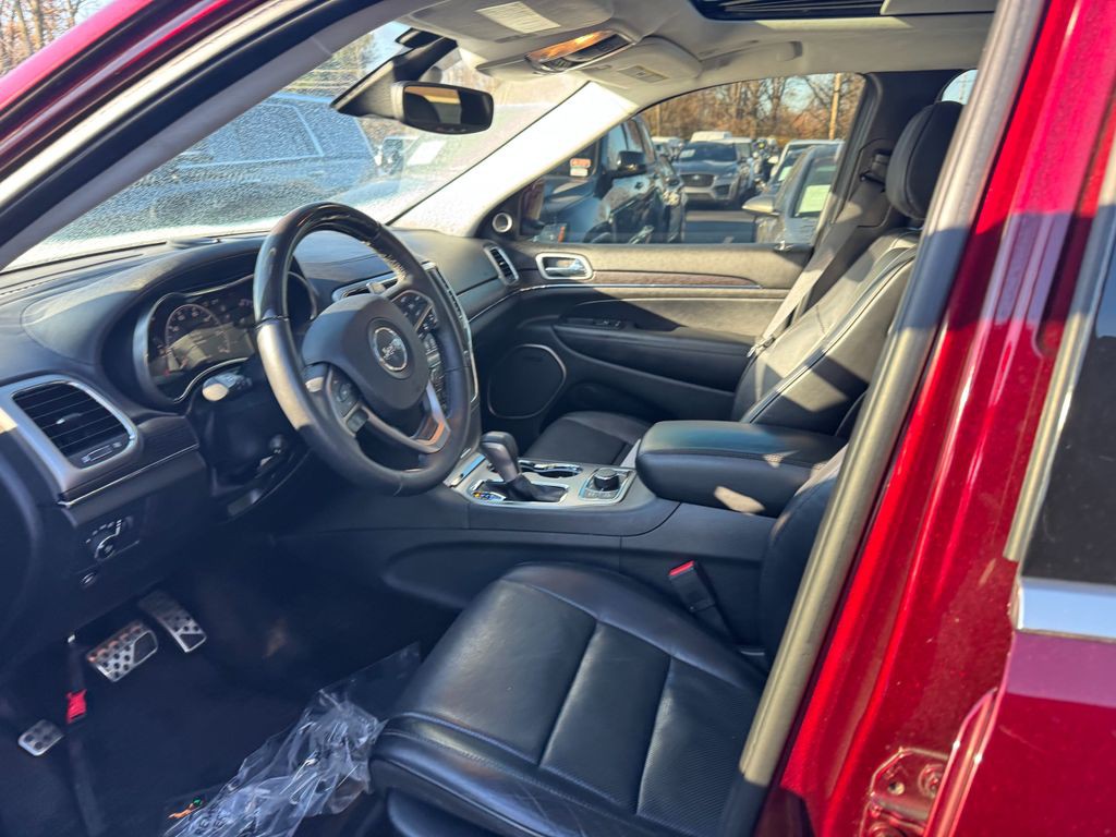 2017 Jeep Grand Cherokee Image 5