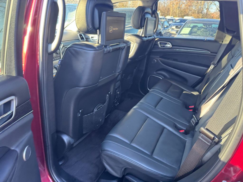 2017 Jeep Grand Cherokee Image 7