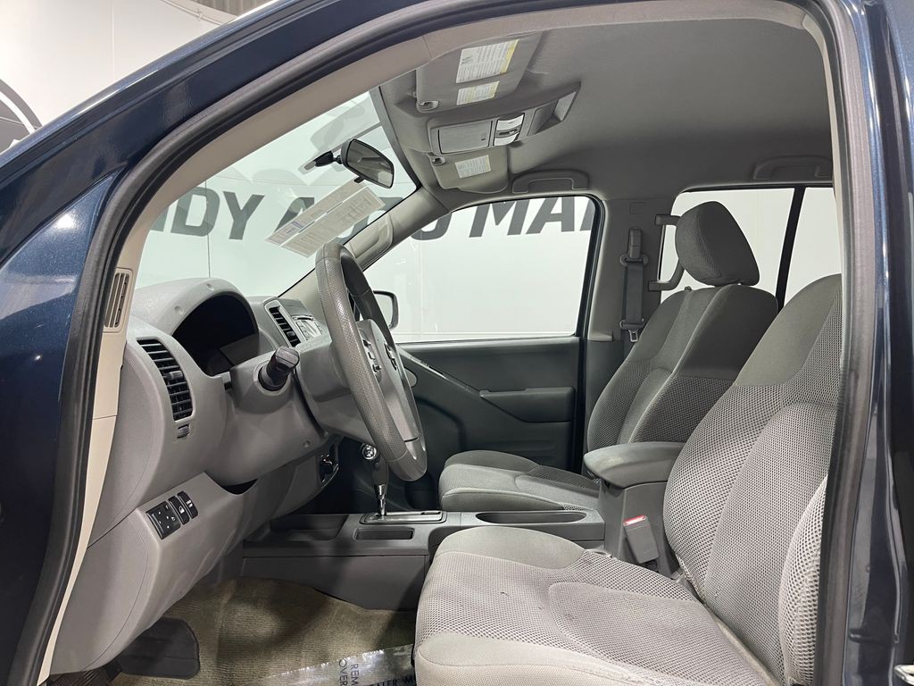 2017 Nissan Frontier Image 10