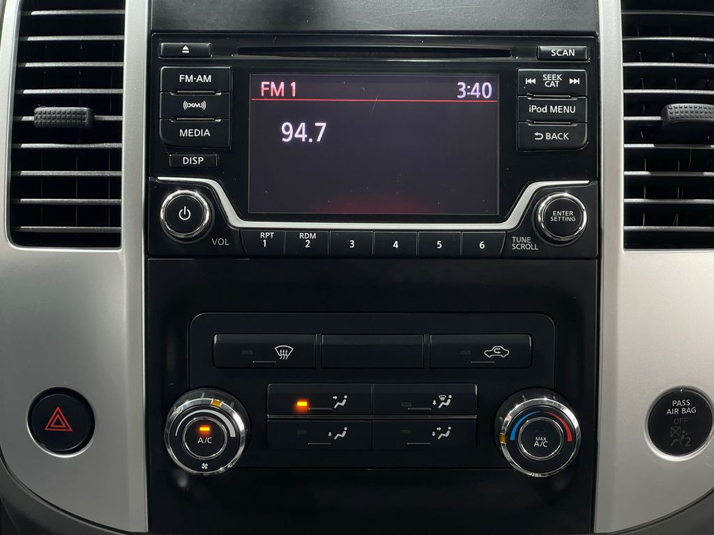 2017 Nissan Frontier Image 19