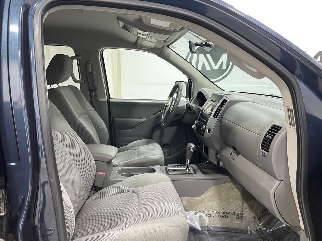 2017 Nissan Frontier Image 27