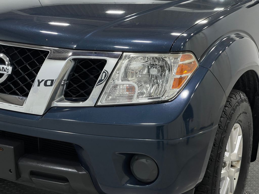 2017 Nissan Frontier Image 28