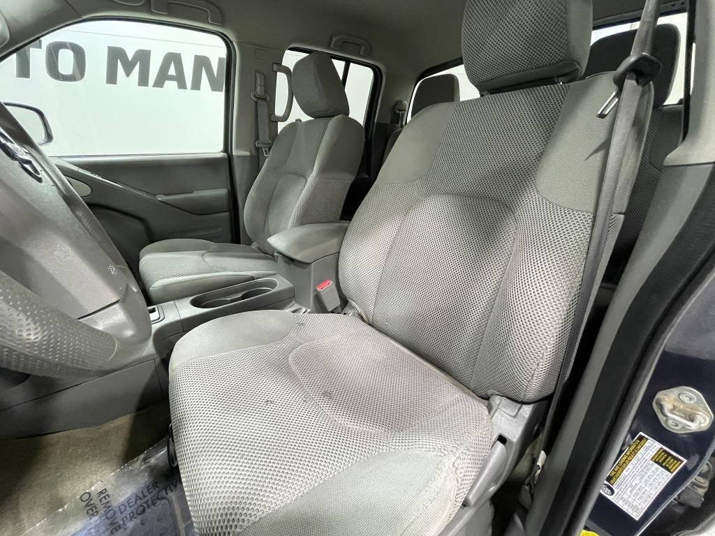 2017 Nissan Frontier Image 11