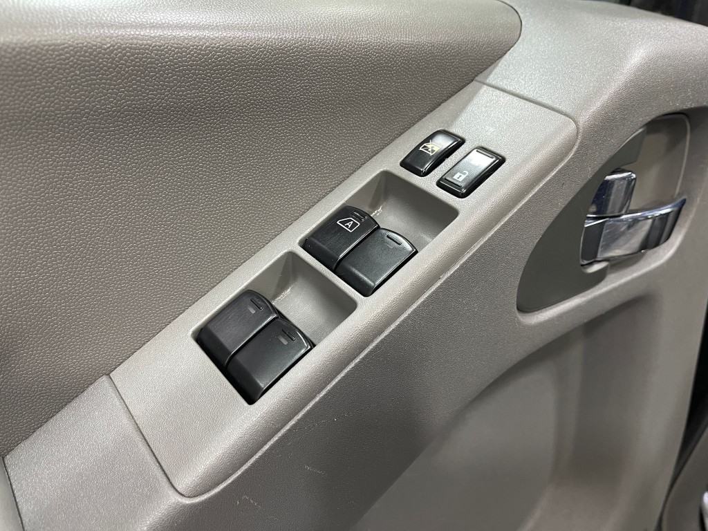 2017 Nissan Frontier Image 13