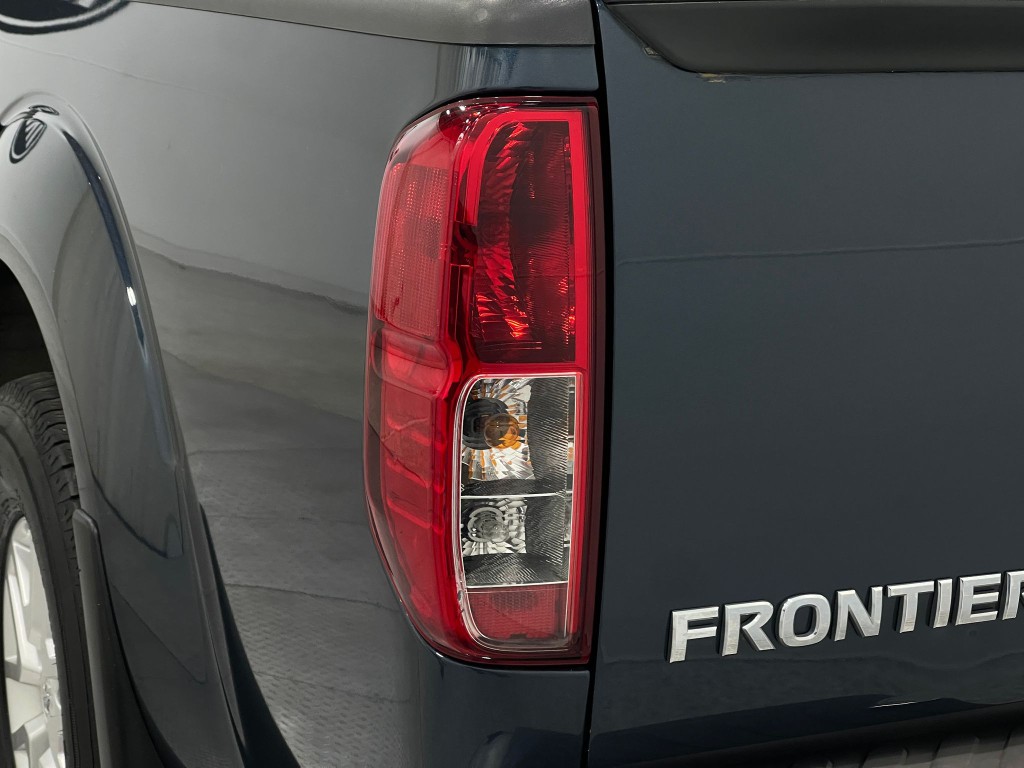 2017 Nissan Frontier Image 29