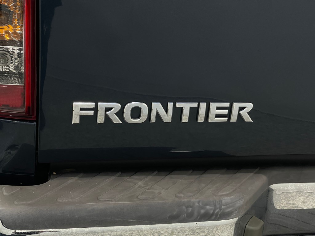 2017 Nissan Frontier Image 34