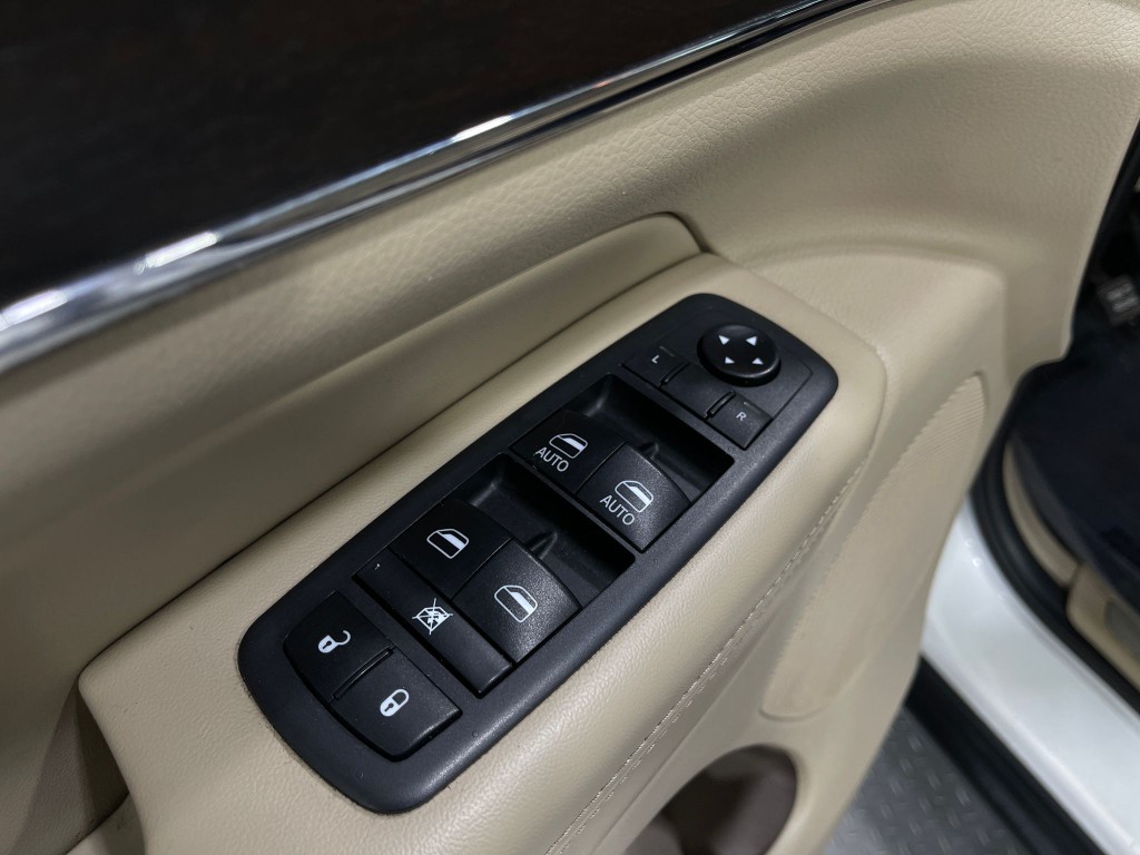 2017 Jeep Grand Cherokee Image 15