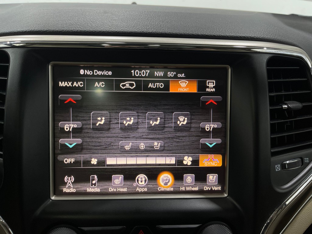 2017 Jeep Grand Cherokee Image 24