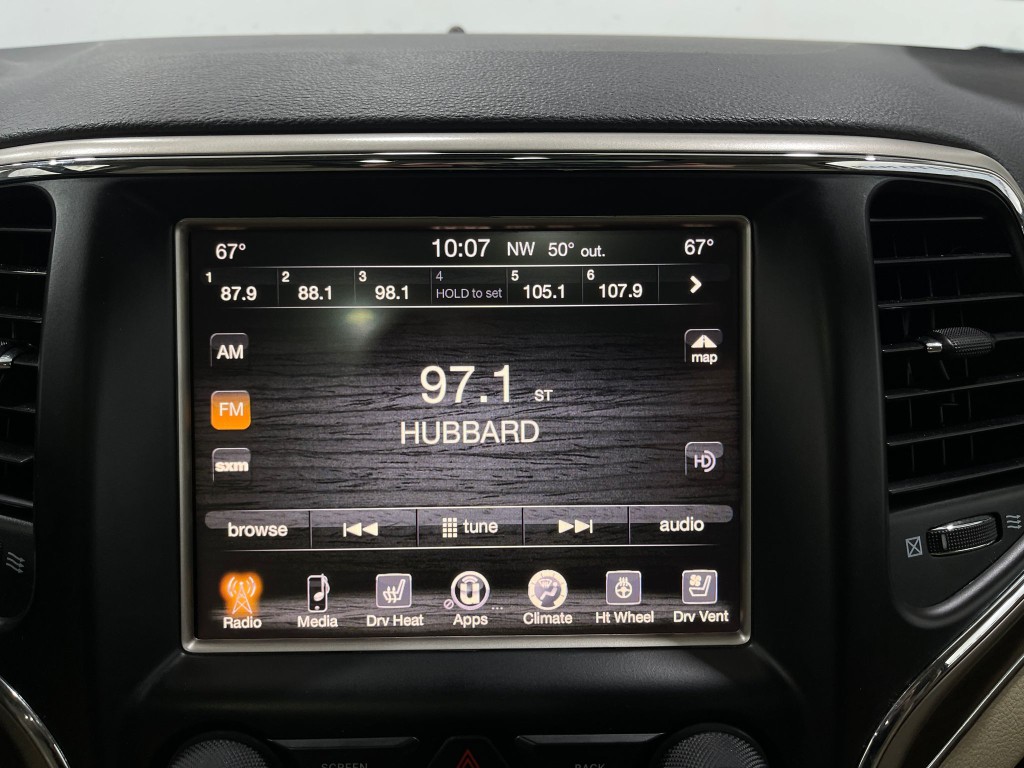 2017 Jeep Grand Cherokee Image 25