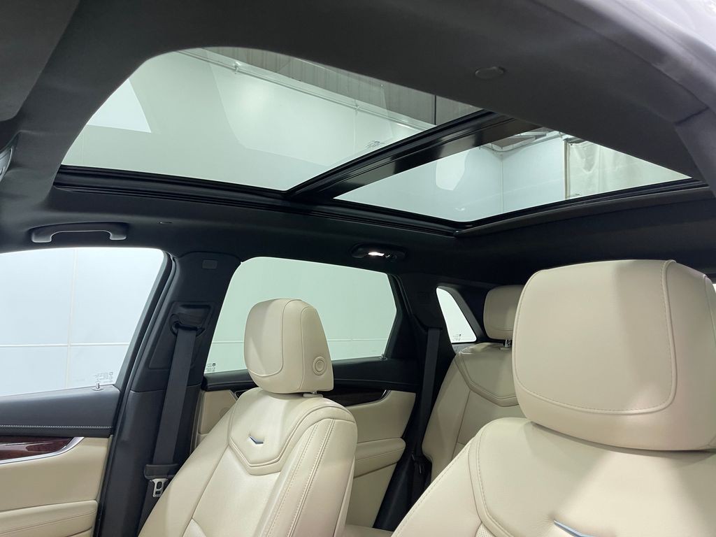 2017 Cadillac XT5 Image 12