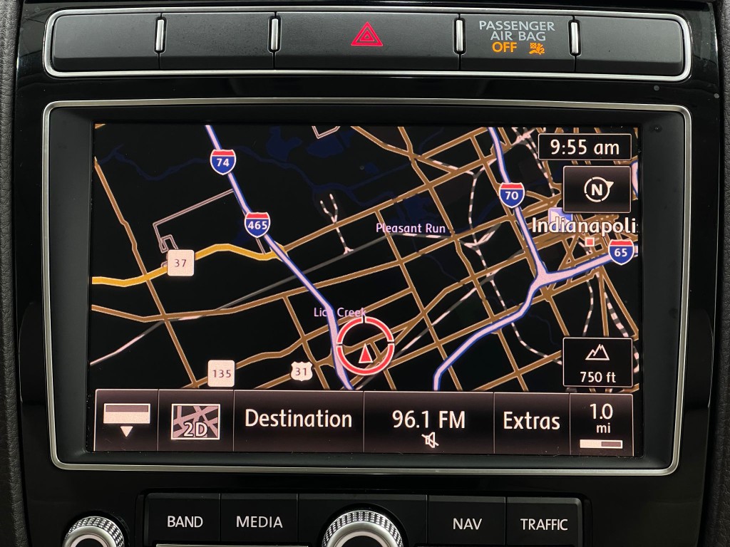 2016 Volkswagen Touareg Image 10