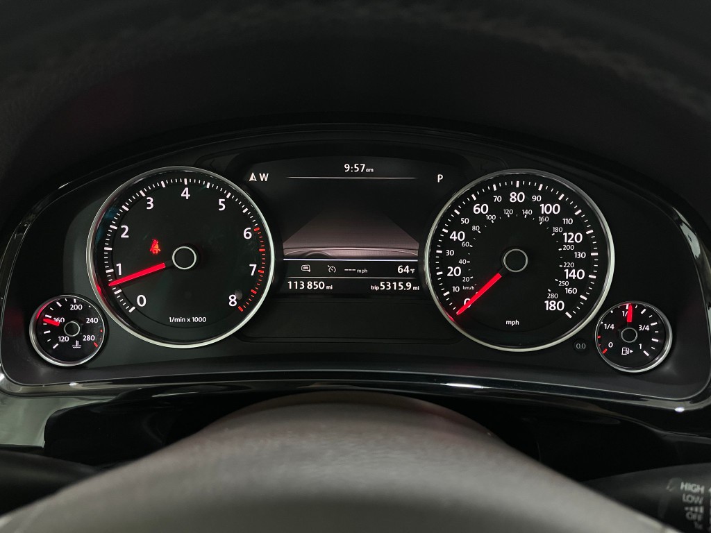 2016 Volkswagen Touareg Image 21