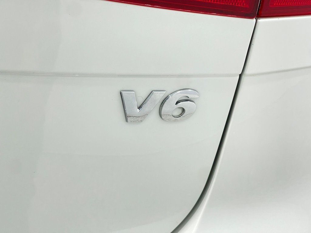 2016 Volkswagen Touareg Image 38