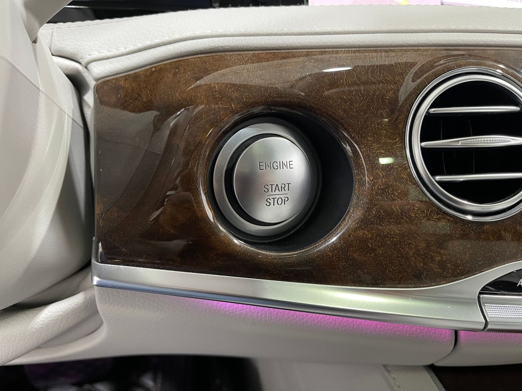 2016 Mercedes-Benz S-Class Image 23