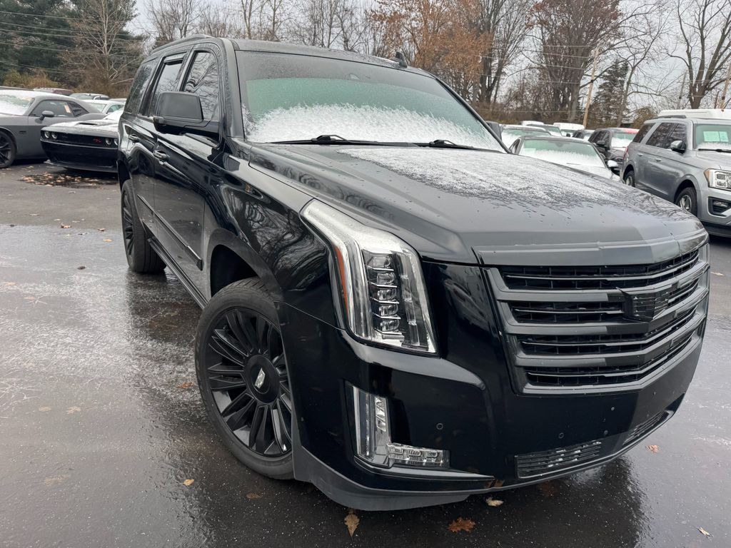 2015 Cadillac Escalade Image 1