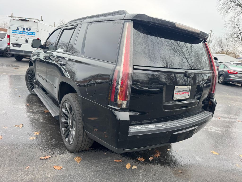 2015 Cadillac Escalade Image 3