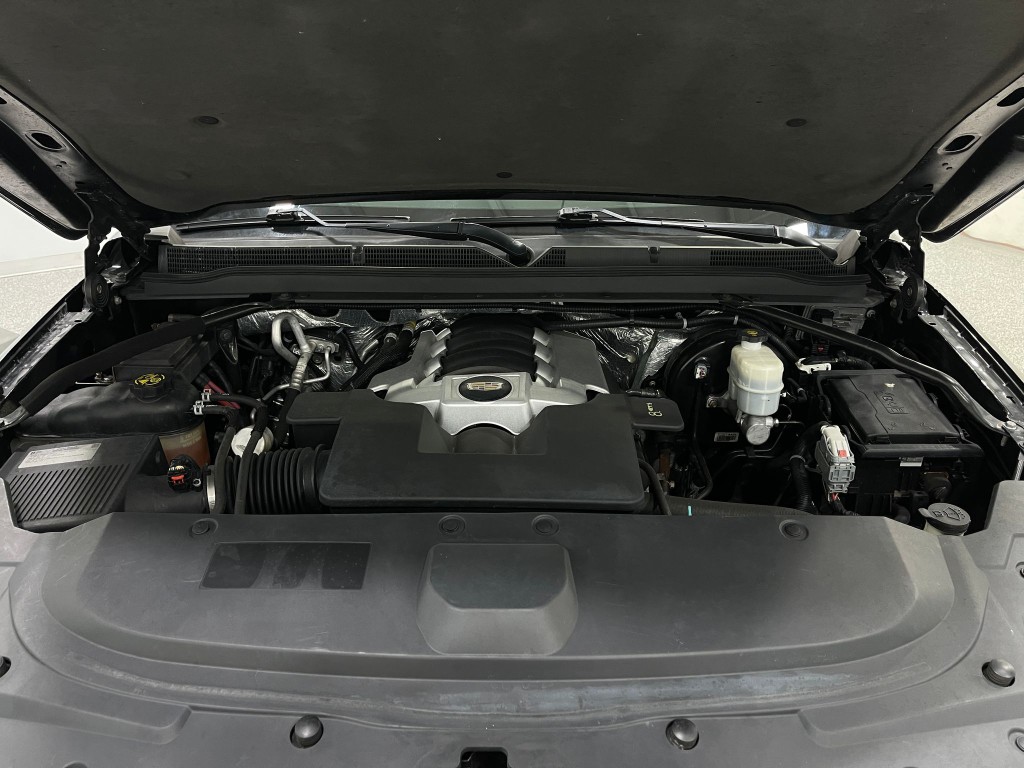 2015 Cadillac Escalade Image 29