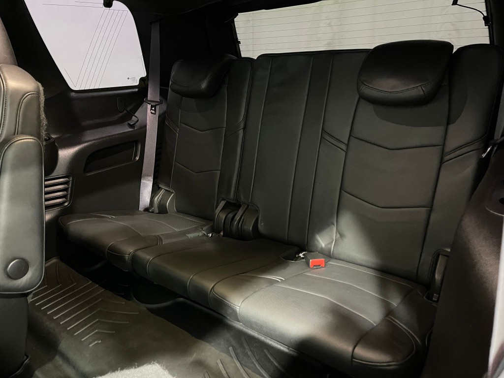 2015 Cadillac Escalade Image 33