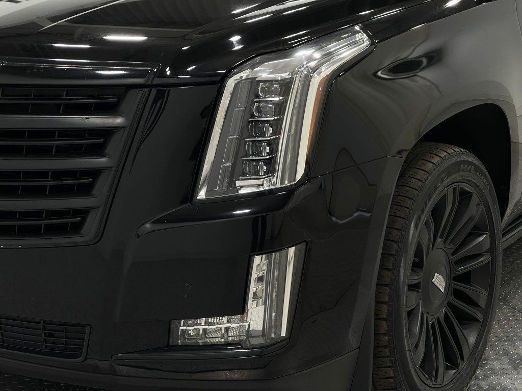 2015 Cadillac Escalade Image 37