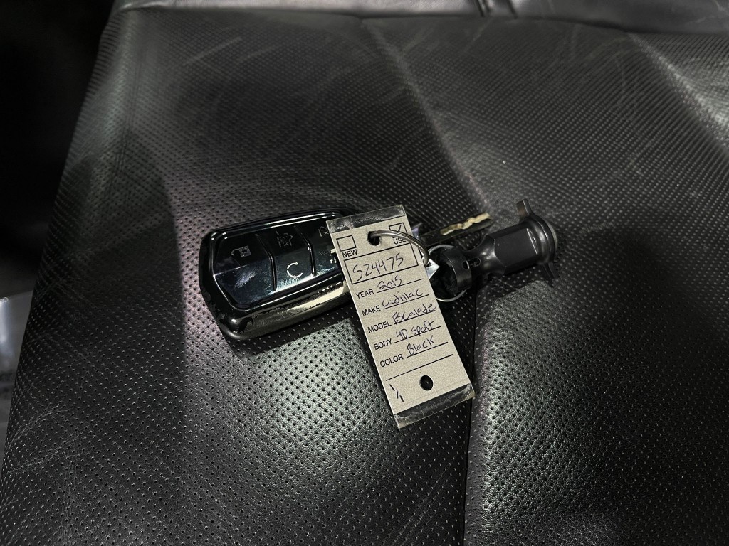 2015 Cadillac Escalade Image 41