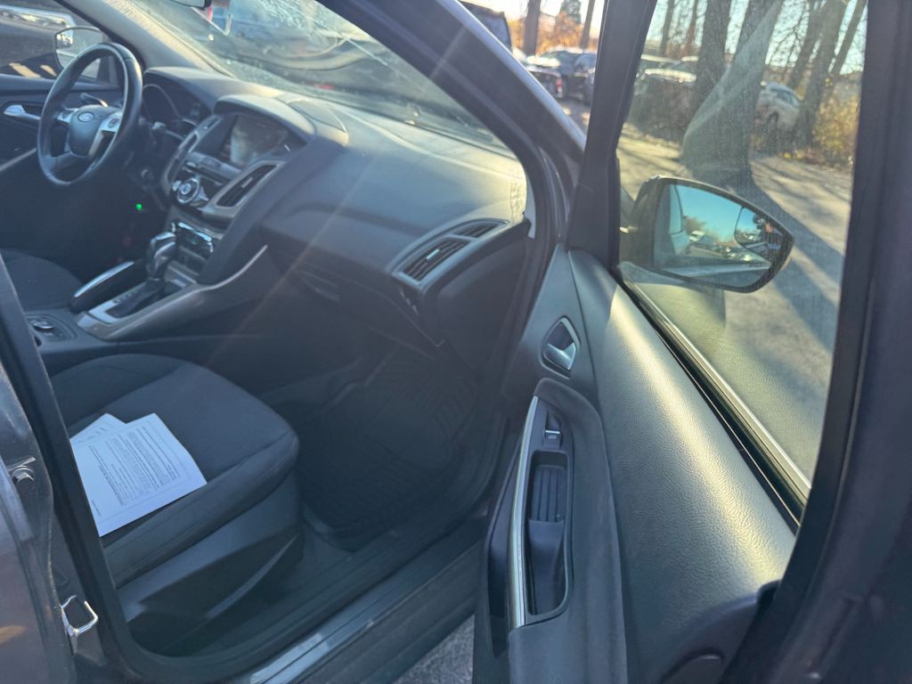 2012 Ford Focus Image 4