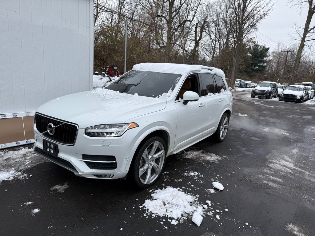 2018 Volvo XC90 Image 2