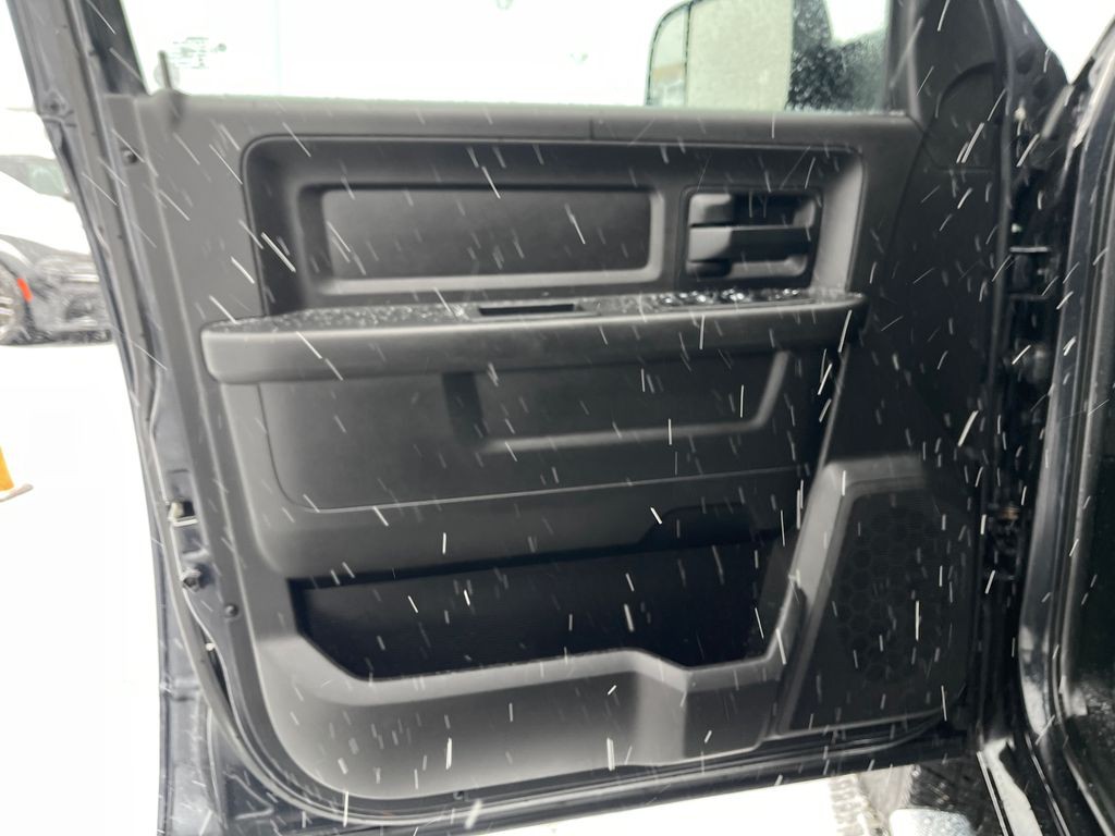 2018 RAM 2500 Image 12