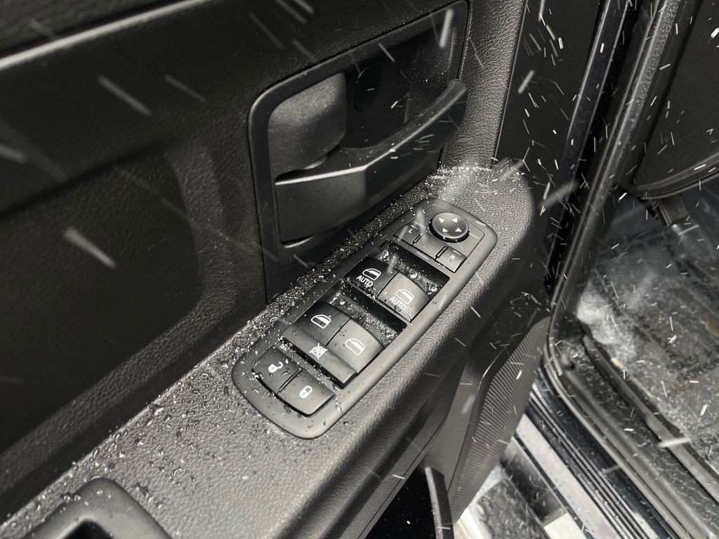 2018 RAM 2500 Image 13